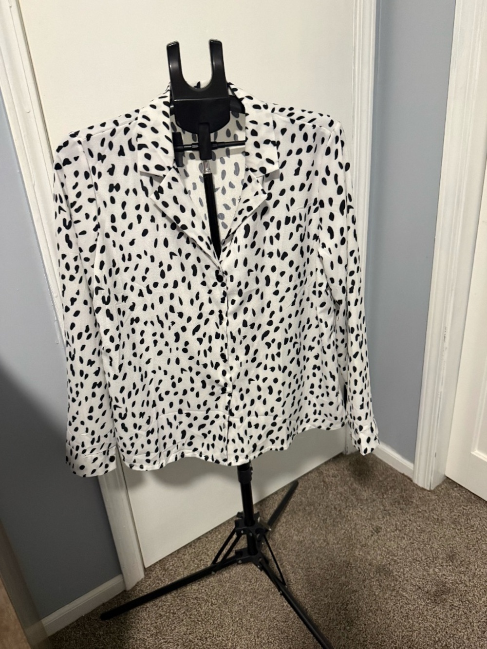 Ecowish White & Black Dalmation Print Button-Down Blouse